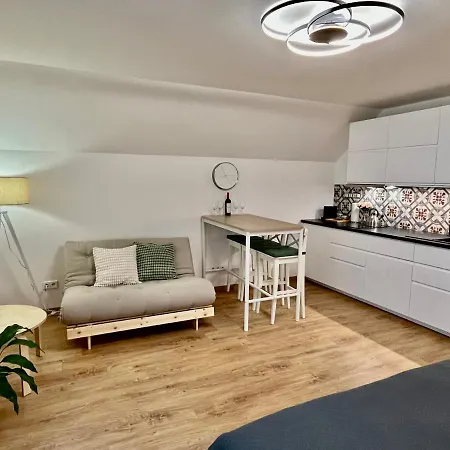 Dlouha Apartment *